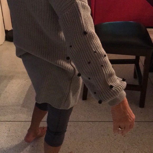 Venus cold shoulder cardigan - Picture 5 of 6